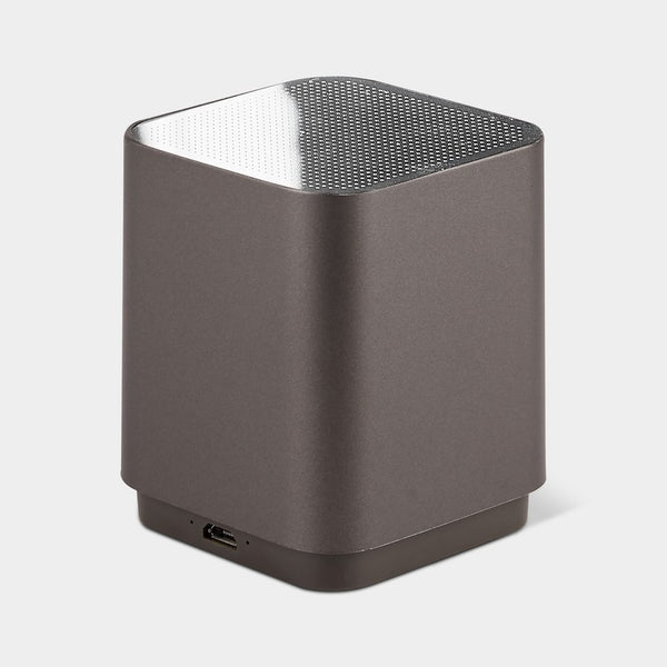 https://multimedias3-cloudsync-synology.s3.us-west-2.amazonaws.com/thumbnail_modelos/Z-1090.jpg